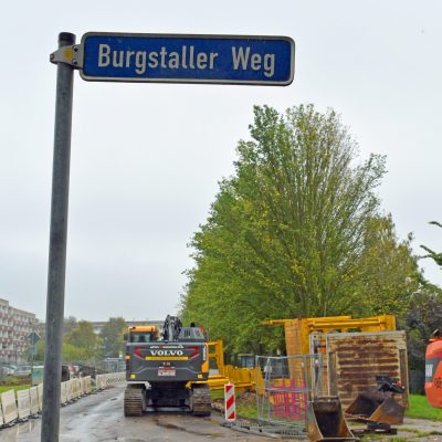 Die Kreuzung Milchweg / Burgstaller Weg ist gesperrt.